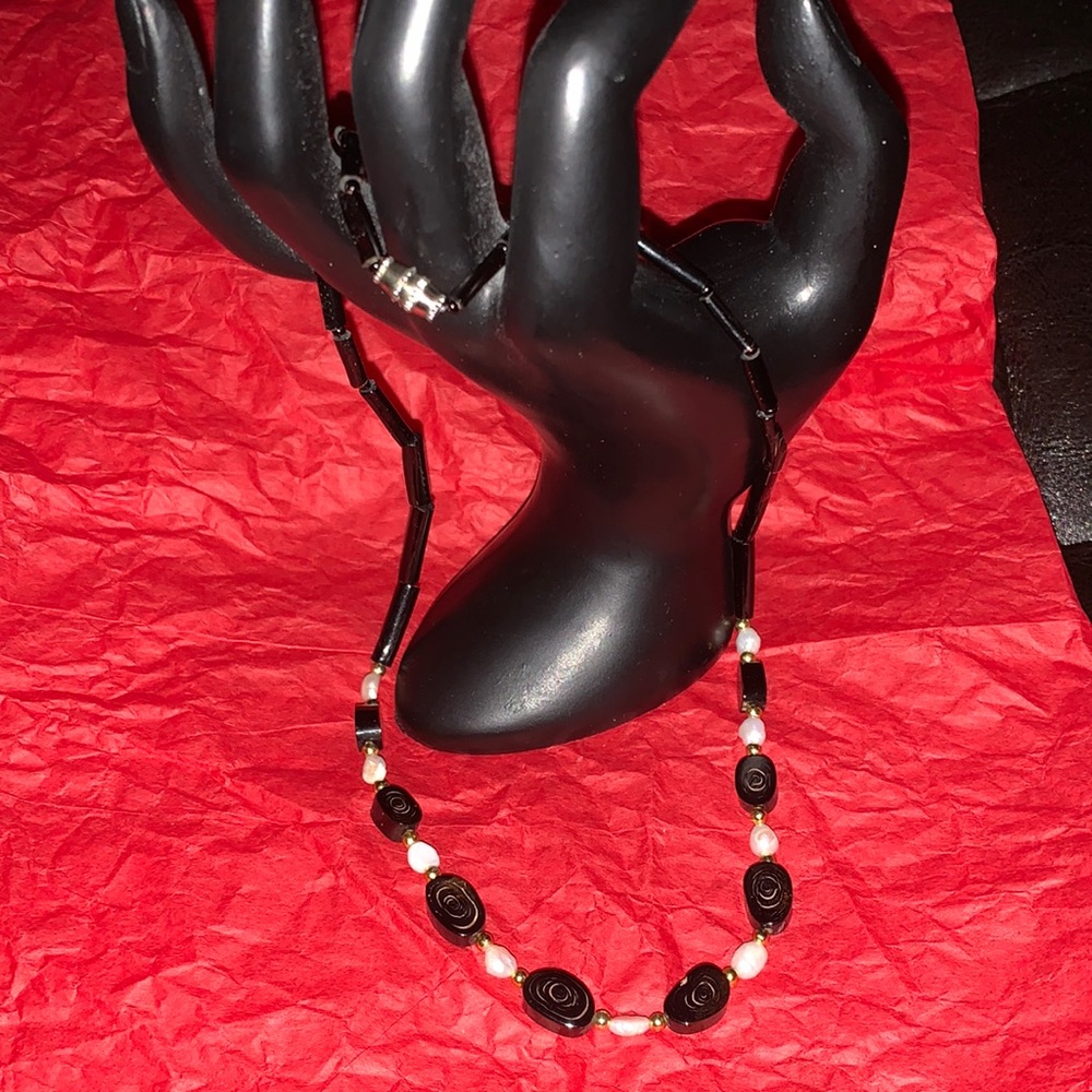 Necklace, black, cream beads